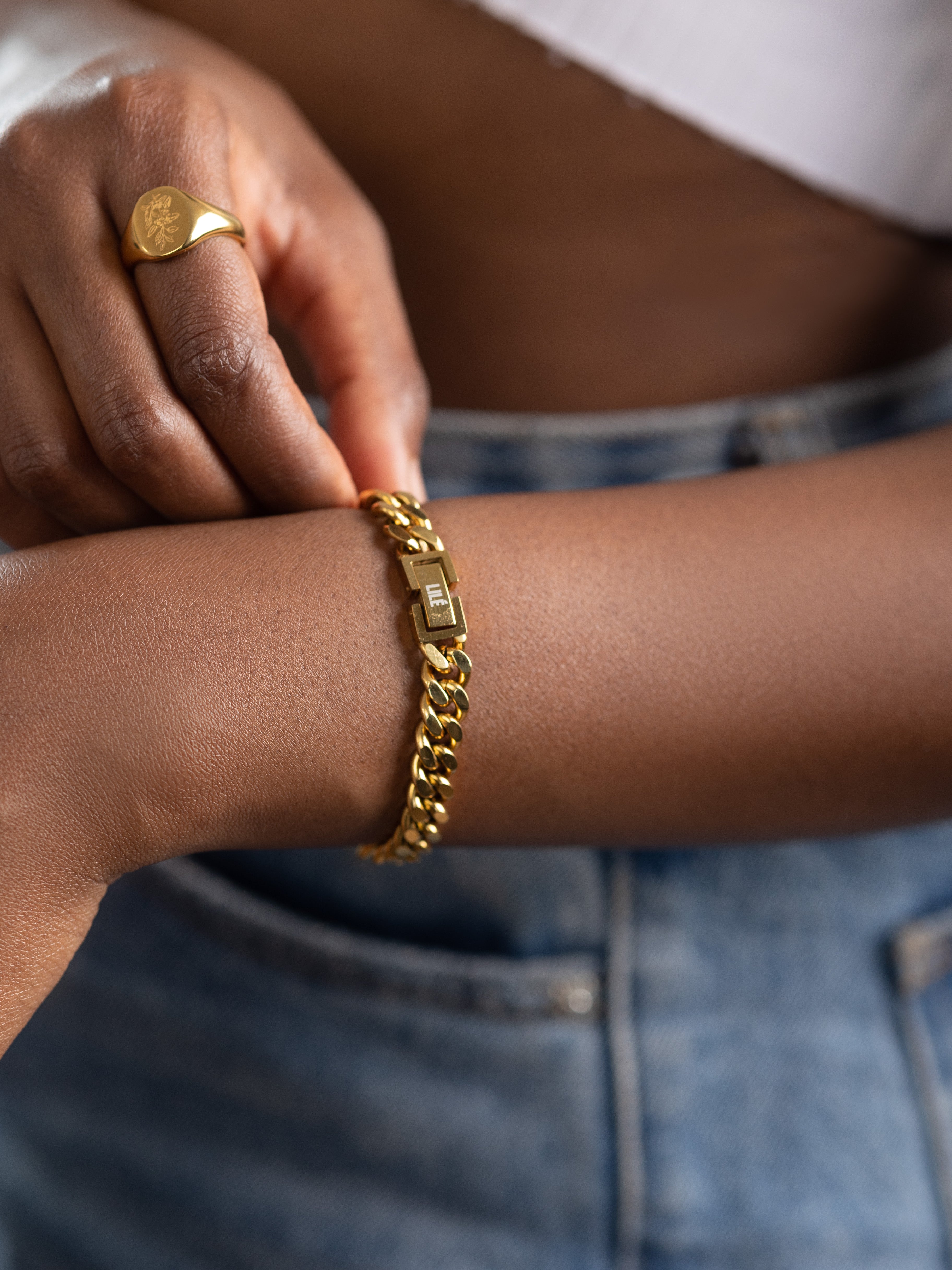 Buy 18K Gold 13MM Cuban Link Bracelet, Layering Chain, Chunky Retro Chain,  Bold Link, Gift for Her, Stacking Bracelet, Unisex Bracelet Online in India  - Etsy